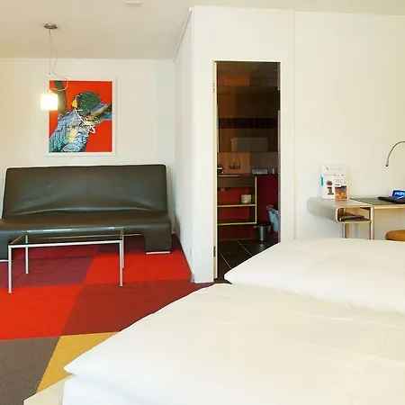 Western Hotel 4*