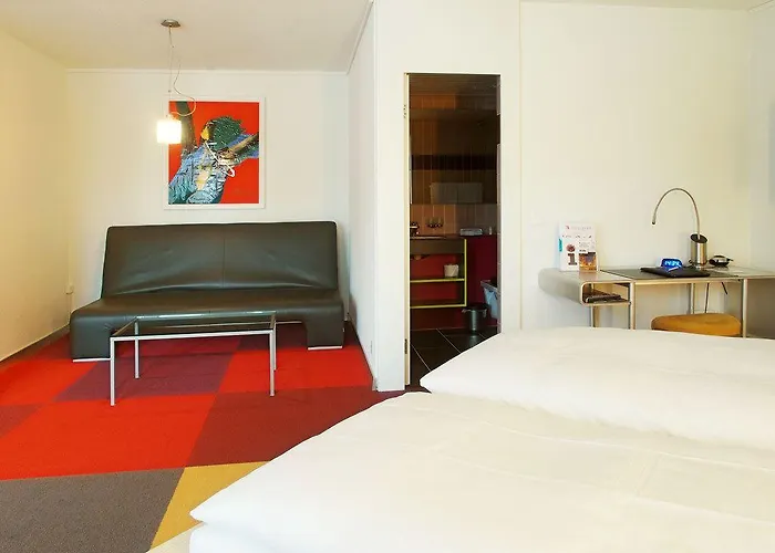Western Hotel 4*