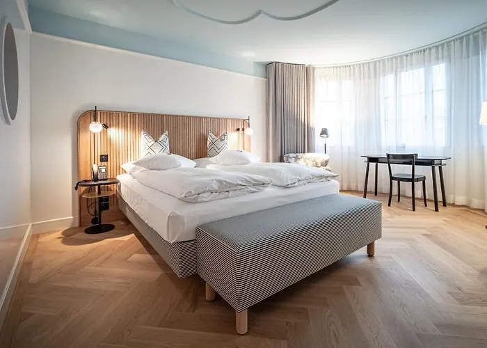 Western Hotel 4*